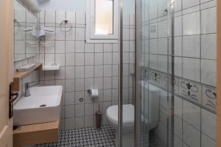 garbis villas studio bathroom